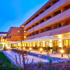 4* Hotel Sonnenhotel Weingut Roemmert Und Wellness